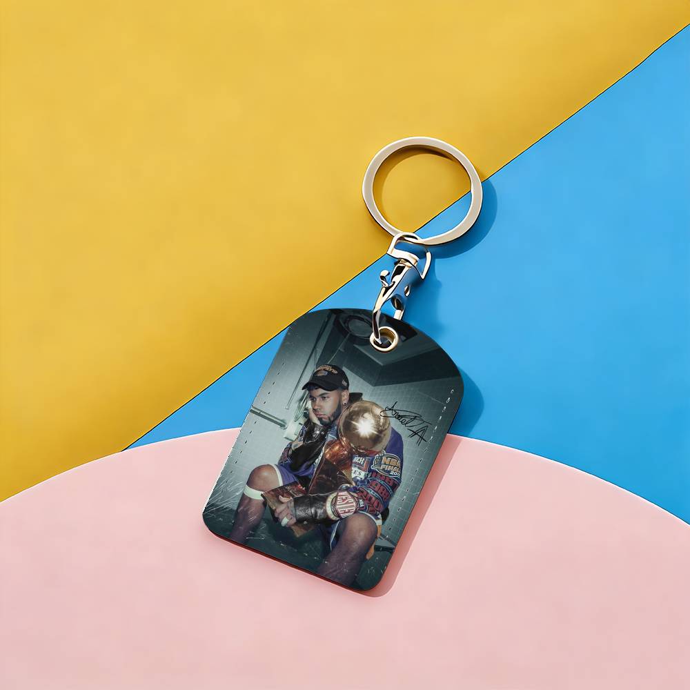 المغني Anuel AA حامل بطاقة الم - مراجعة Lockbox Key Secure وسعره