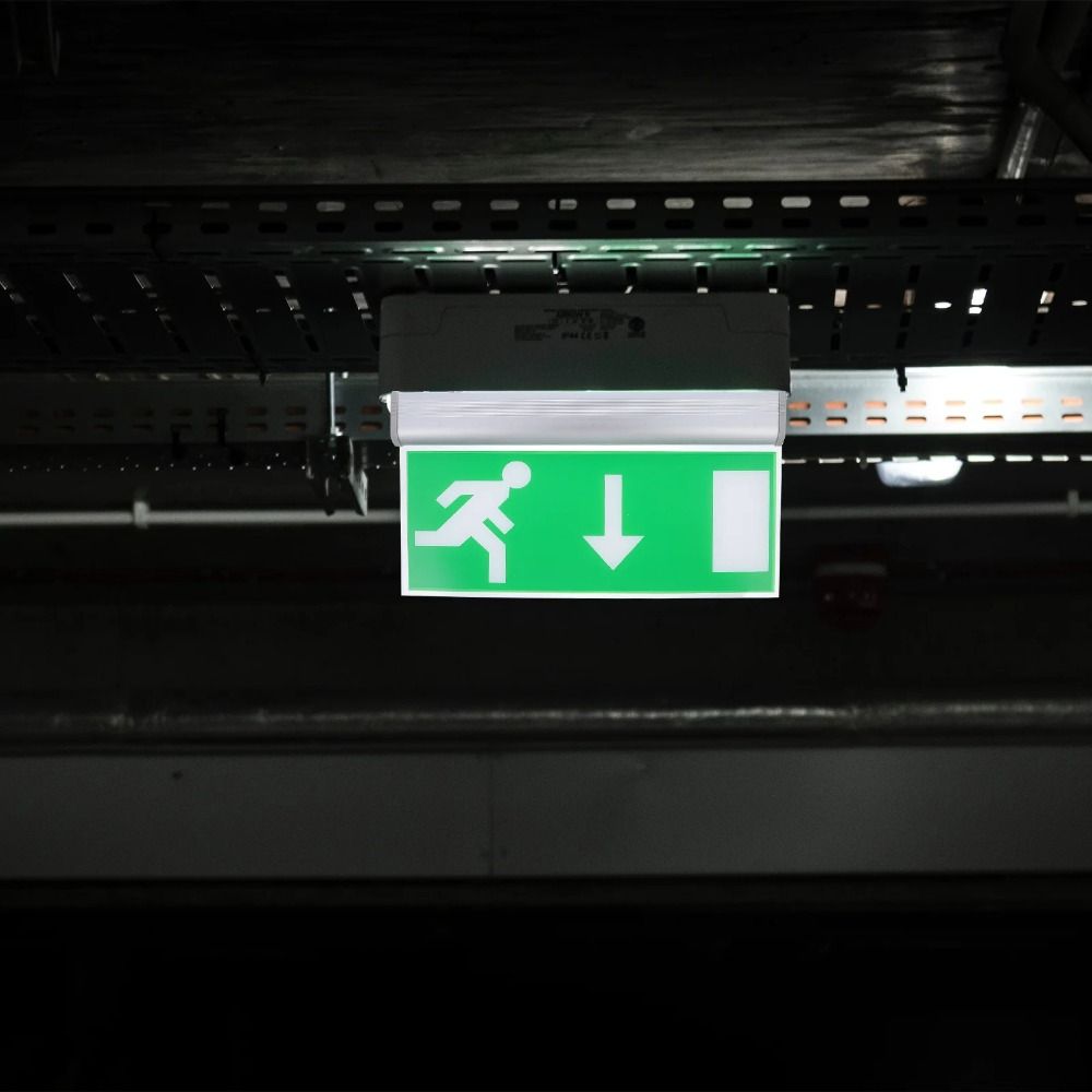 مصباح إشارة طوارئ LED تجاري، ل - مراجعة Emergency Exit Sign وسعره